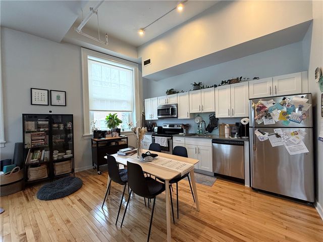 212 45th St 2B, Lawrenceville, PA 15201