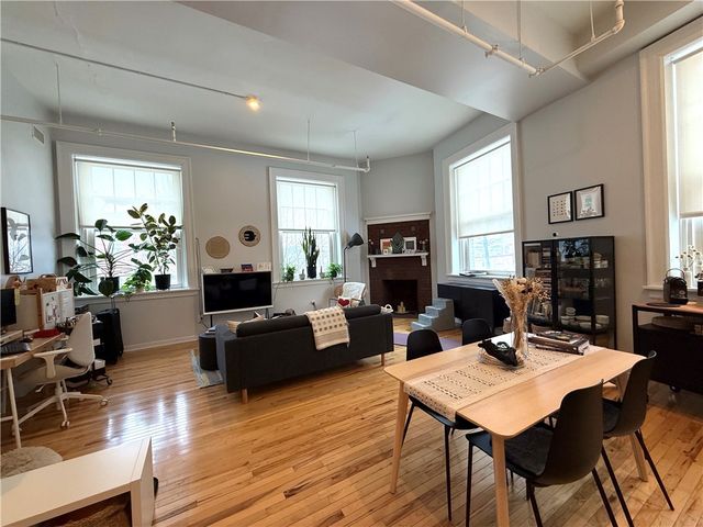 212 45th St 2B, Lawrenceville, PA 15201