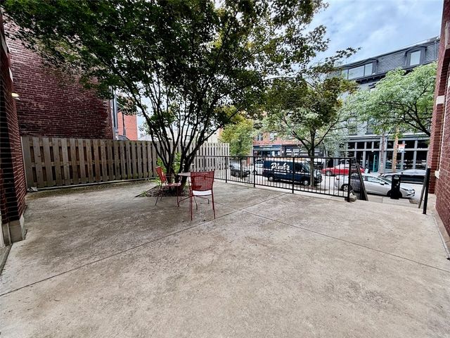 212 45th St 2B, Lawrenceville, PA 15201