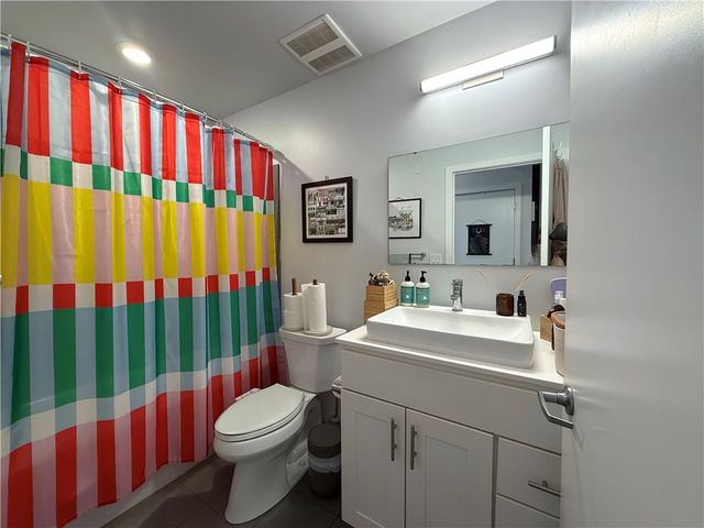 212 45th St 2B, Lawrenceville, PA 15201