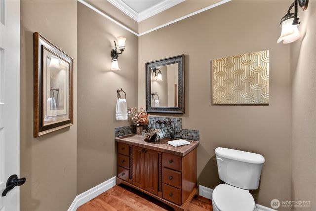 3006 220th Avenue E, Lake Tapps, WA 98391