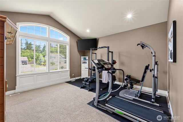 3006 220th Avenue E, Lake Tapps, WA 98391