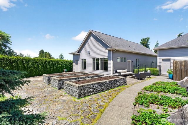 3006 220th Avenue E, Lake Tapps, WA 98391