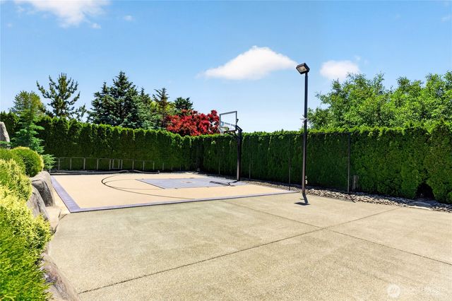 3006 220th Avenue E, Lake Tapps, WA 98391