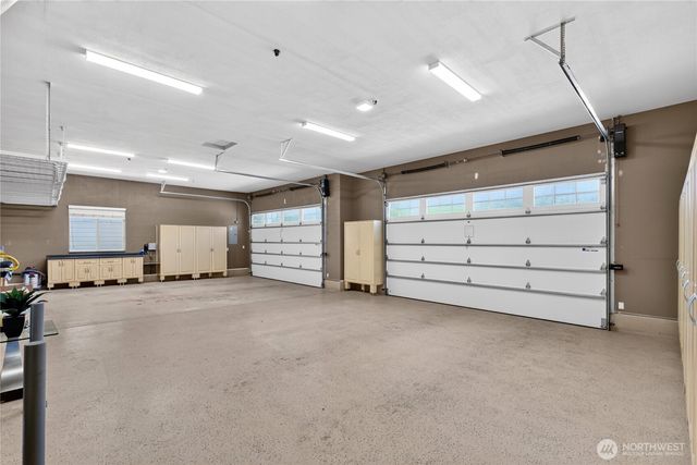 3006 220th Avenue E, Lake Tapps, WA 98391