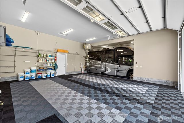 3006 220th Avenue E, Lake Tapps, WA 98391