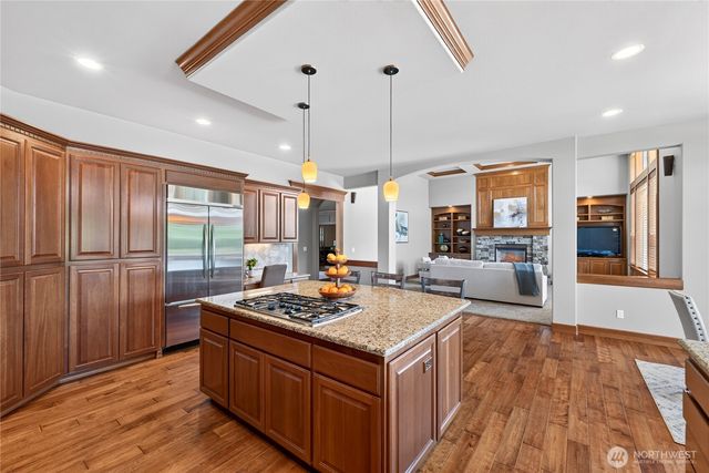 3006 220th Avenue E, Lake Tapps, WA 98391