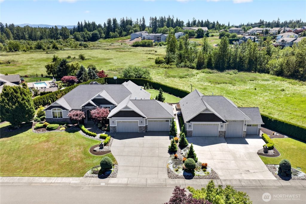3006 220th Avenue E, Lake Tapps, WA 98391