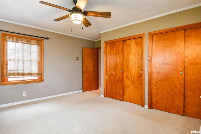 515 W POPLAR Street, Taylorville, IL 62568