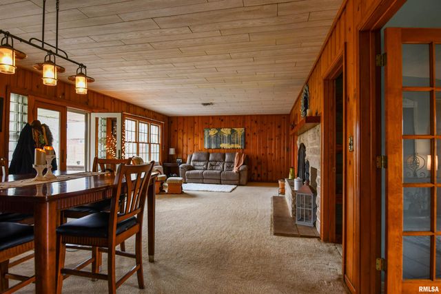 515 W POPLAR Street, Taylorville, IL 62568