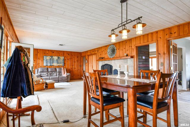 515 W POPLAR Street, Taylorville, IL 62568