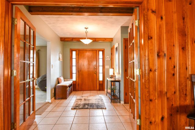 515 W POPLAR Street, Taylorville, IL 62568