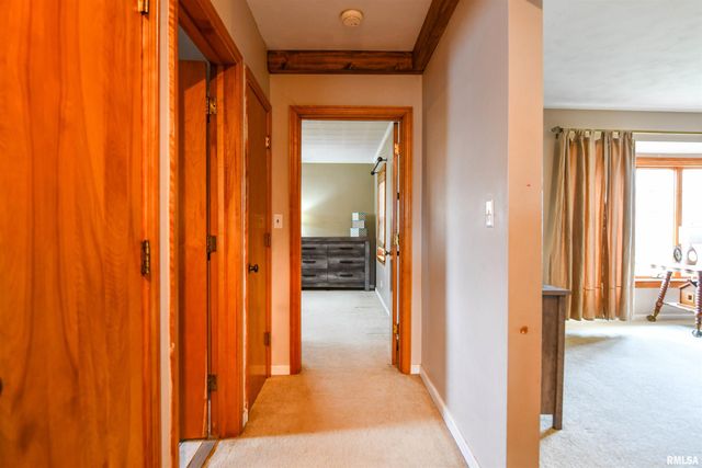 515 W POPLAR Street, Taylorville, IL 62568