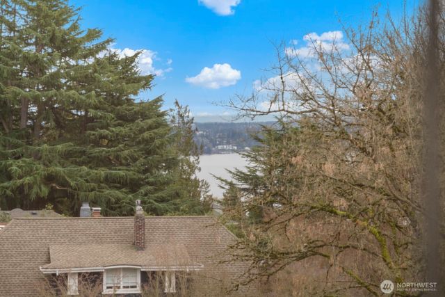 208 35th Avenue E, Seattle, WA 98112