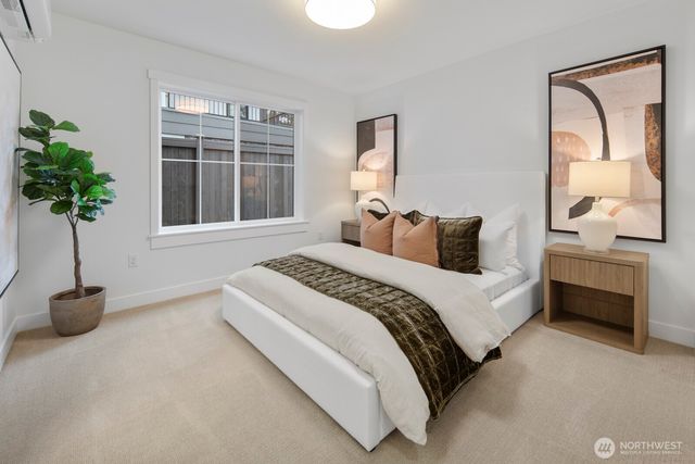 208 35th Avenue E, Seattle, WA 98112