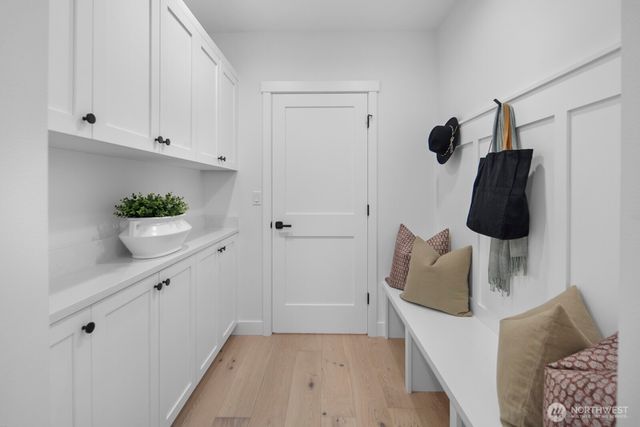 208 35th Avenue E, Seattle, WA 98112