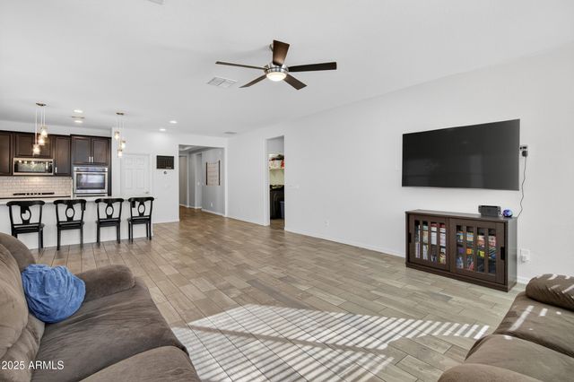 2163 W ASTON Drive, San Tan Valley, AZ 85144