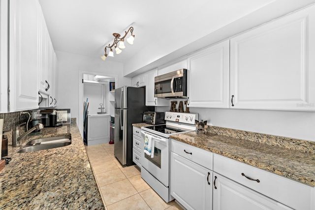 10355 PARADISE BOULEVARD 812, Treasure Island, FL 33706