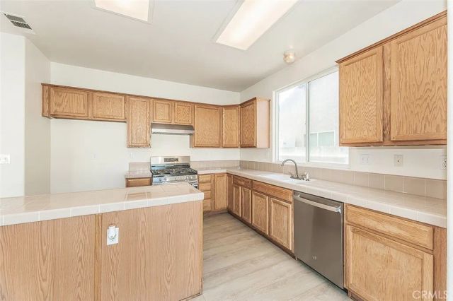 2721 Holland, Clovis, CA 93611
