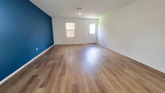 192 Gabbro GDNS, Maxwell, TX 78656