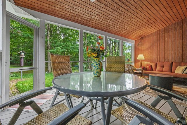 22727 Sunset Drive, Kalamazoo, MI 49009