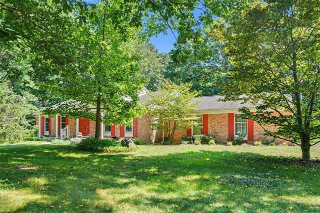 22727 Sunset Drive, Kalamazoo, MI 49009