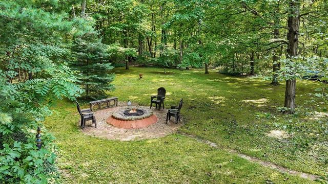 22727 Sunset Drive, Kalamazoo, MI 49009