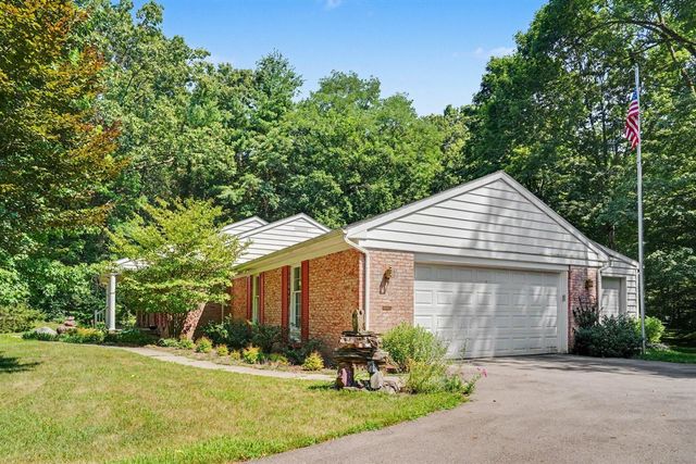 22727 Sunset Drive, Kalamazoo, MI 49009