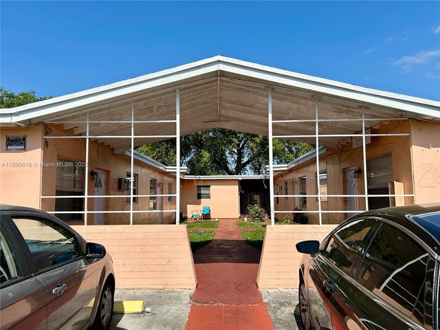 2013 Washington Ave, Opa-locka, FL 33054