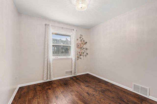 101 W 93rd Street, Bloomington, MN 55420