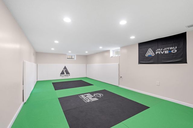 101 W 93rd Street, Bloomington, MN 55420