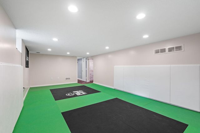 101 W 93rd Street, Bloomington, MN 55420