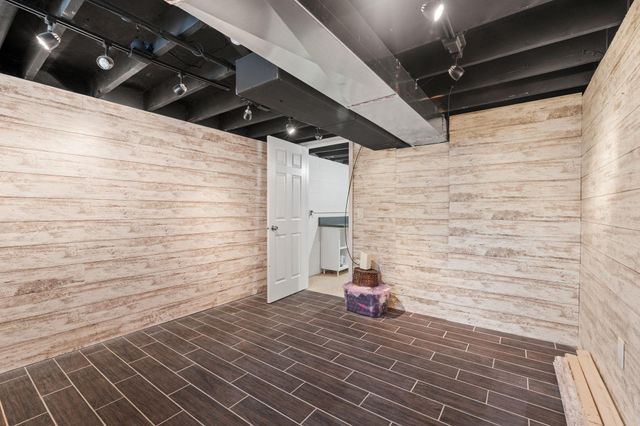 101 W 93rd Street, Bloomington, MN 55420