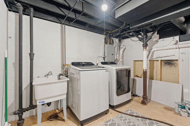 101 W 93rd Street, Bloomington, MN 55420