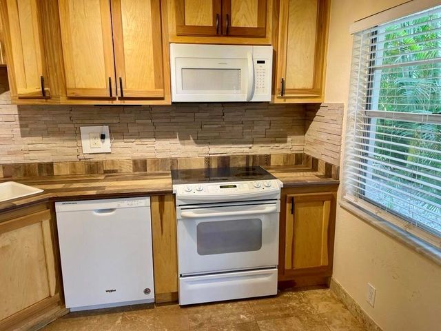 340 NW 19TH Street 1050, Boca Raton, FL 33432