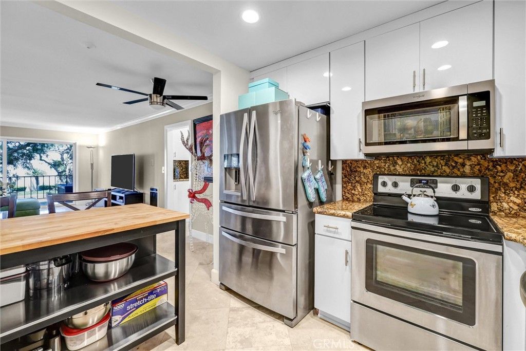Image 10 of property listing at 500 Cagney 217, Newport Beach, CA 92663