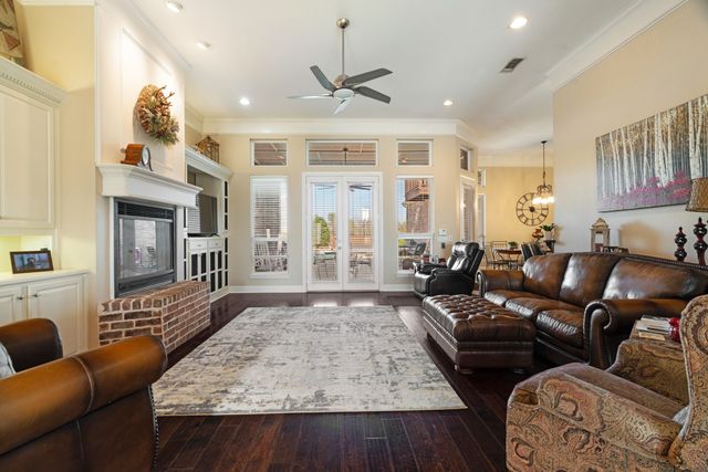 3655 Darnell Dr, Paris, TX 75462