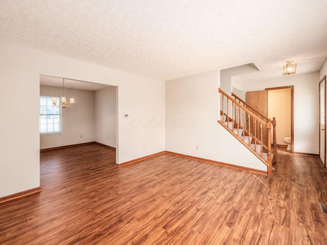 3127 Stouenburgh Drive, Hilliard, OH 43026