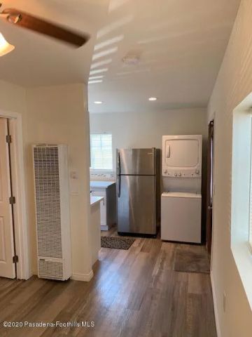 10528 Langmuir Avenue, Sunland, CA 91040