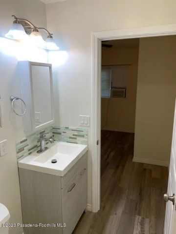 10528 Langmuir Avenue, Sunland, CA 91040