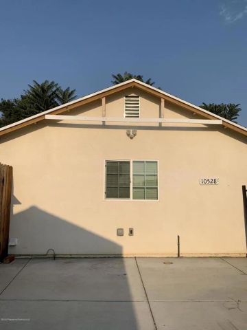 10528 Langmuir Avenue, Sunland, CA 91040
