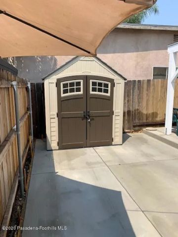 10528 Langmuir Avenue, Sunland, CA 91040