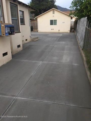 10528 Langmuir Avenue, Sunland, CA 91040