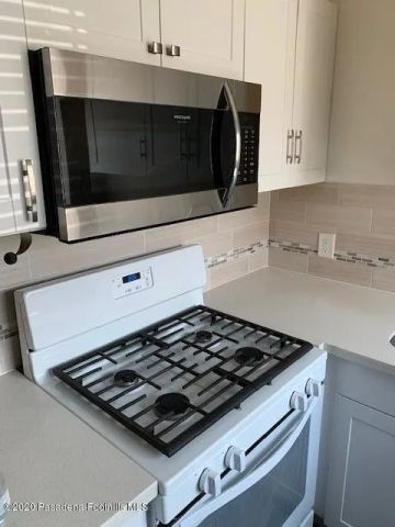 10528 Langmuir Avenue, Sunland, CA 91040
