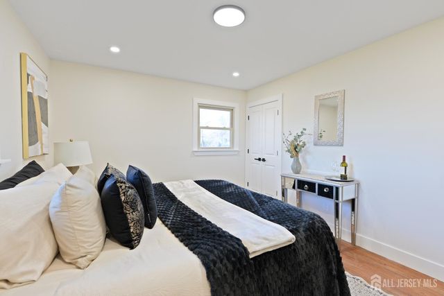 17 Wellington Road, East Brunswick, NJ 08816