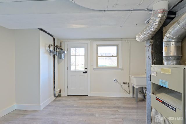 17 Wellington Road, East Brunswick, NJ 08816