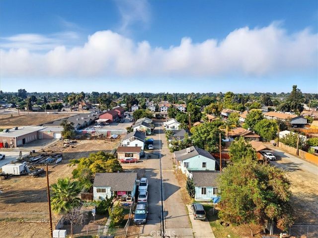 636 E Roosevelt, Visalia, CA 93292