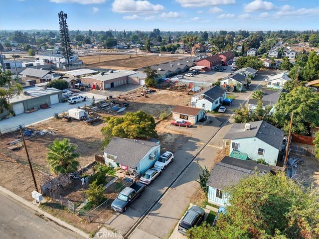 636 E Roosevelt, Visalia, CA 93292
