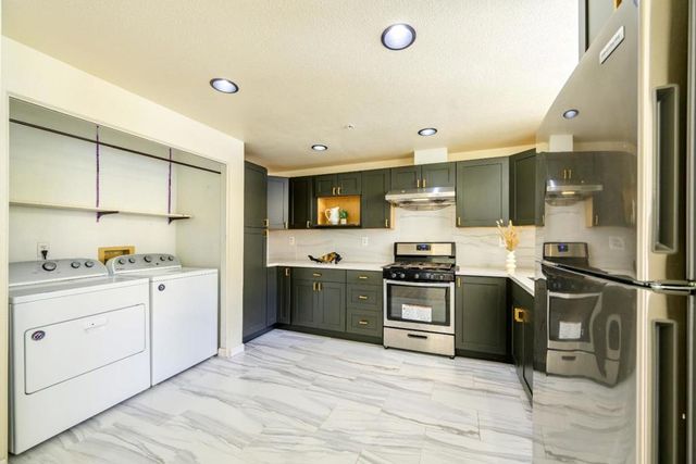 103 Stoneridge Lane 2210, San Francisco, CA 94134