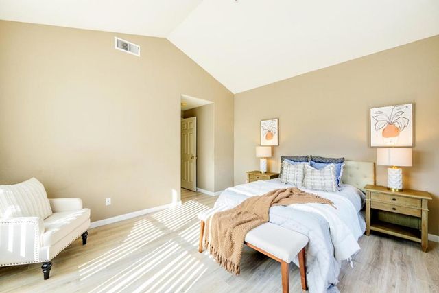 103 Stoneridge Lane 2210, San Francisco, CA 94134